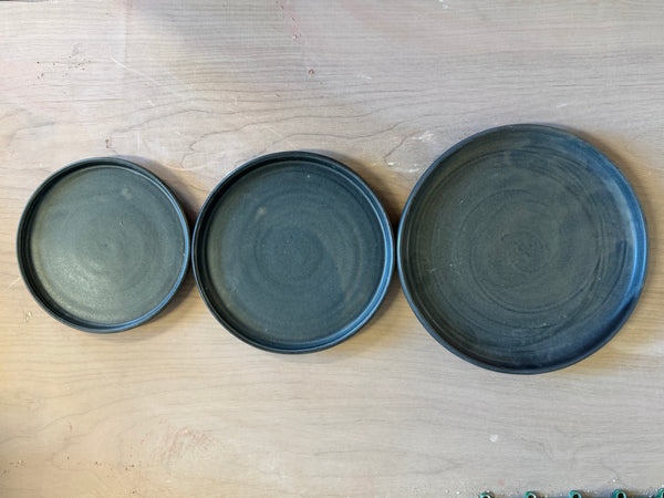 Flat Plate Raised Rim