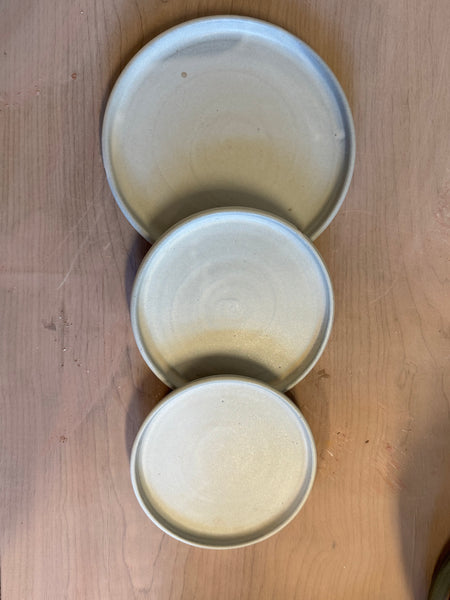Flat Plate Raised Rim